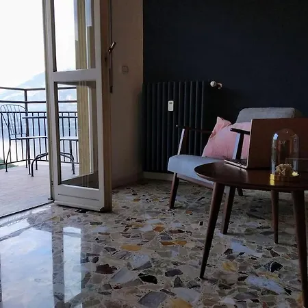 Apartment Casa Blu: Refurbished, Amazing View - Perledo