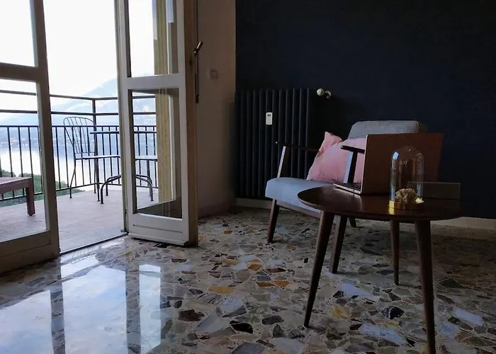 Apartment Casa Blu: Refurbished, Amazing View - Perledo